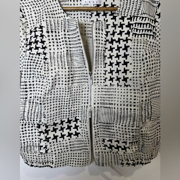 Cabi Coupe Bomber #931 Short Sleeve Black and Cream Abstract Zip Jacket Size L - Picture 5 of 14